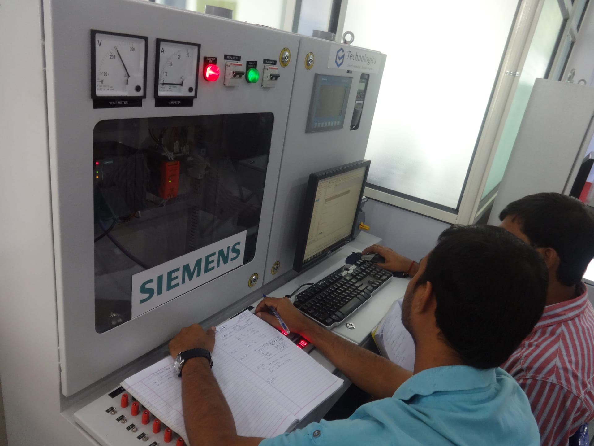 Technologics Global Delta PLC and HMI programming training session